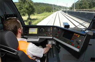 Train foreign body intrusion monitoring system